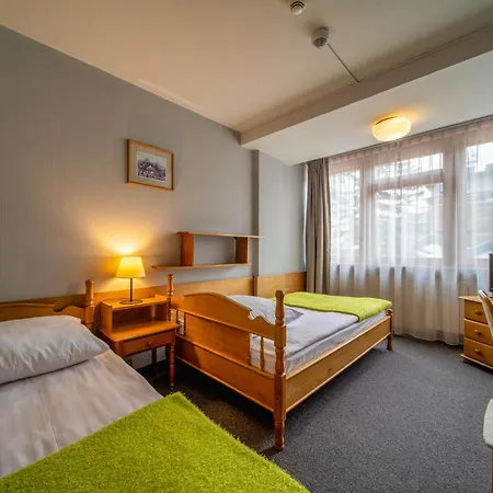 Gromada Hotel 2*