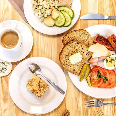 Hotel Gromada 2*