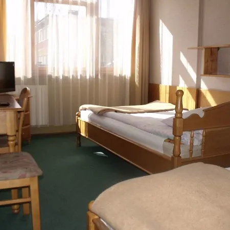Gromada Hotel 2*