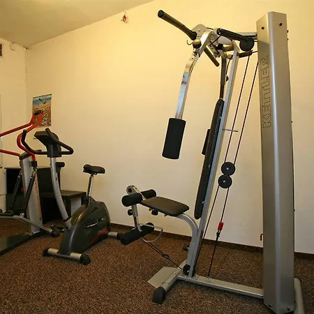Hotel Gromada 2*