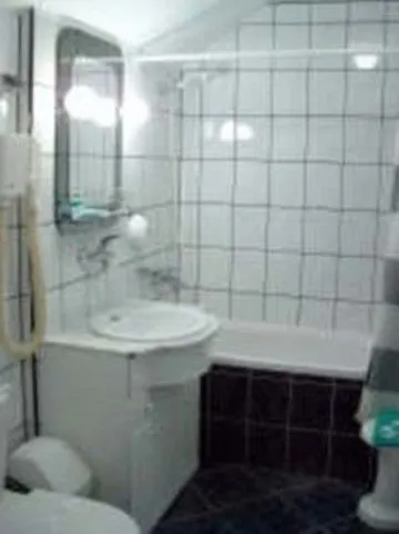 Gromada 2* זקופאנה